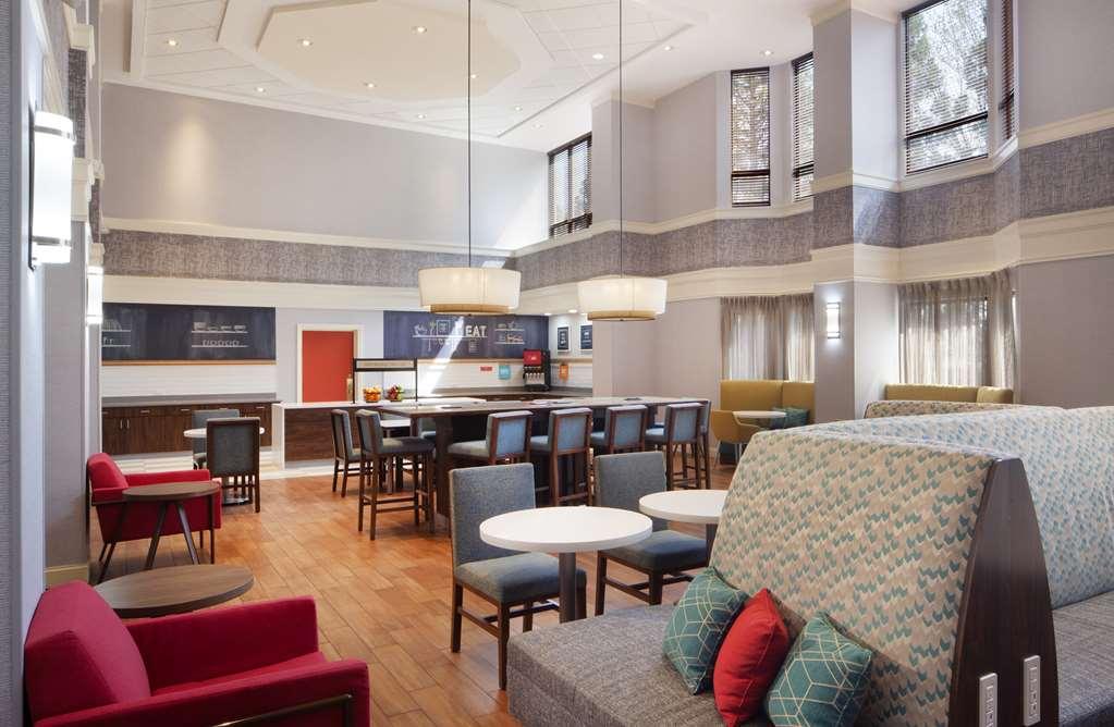 Hampton Inn & Suites-Atlanta Airport North-I-85 Hapeville Restaurace fotografie