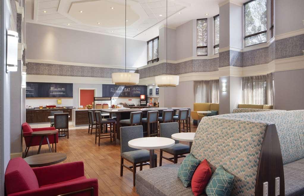 Hampton Inn & Suites-Atlanta Airport North-I-85 Hapeville Restaurace fotografie